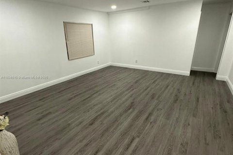 Casa en venta en South Bay, Florida, 3 dormitorios, 104.79 m2 № 1889952 - foto 15