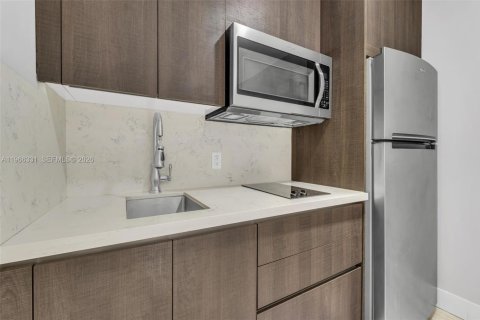 Propiedad comercial en alquiler en Miami, Florida, 1 dormitorio, 30.66 m2 № 2081295 - foto 9