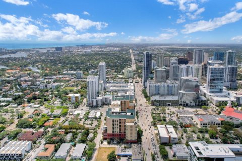 Condominio en alquiler en Fort Lauderdale, Florida, 3 dormitorios, 145.58 m2 № 1118637 - foto 1