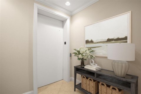 Condo in Saint Petersburg, Florida, 3 bedrooms № 2149795 - photo 4