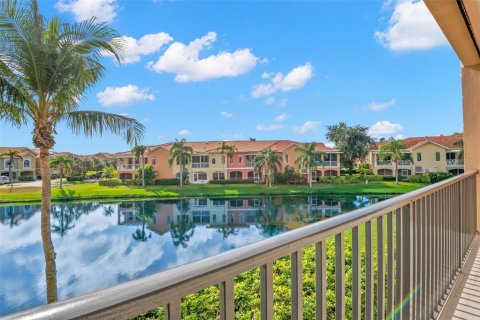 Condo in Saint Petersburg, Florida, 3 bedrooms № 2149795 - photo 15