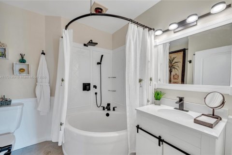 Villa ou maison à louer à Hallandale Beach, Floride: 4 chambres, 255.76 m2 № 1838733 - photo 29