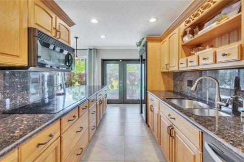 Villa ou maison à louer à Hallandale Beach, Floride: 4 chambres, 255.76 m2 № 1838733 - photo 24