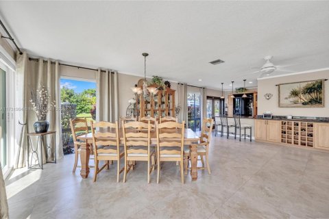 Villa ou maison à louer à Hallandale Beach, Floride: 4 chambres, 255.76 m2 № 1838733 - photo 18