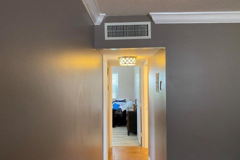 Copropriété à louer à West Palm Beach, Floride: 2 chambres, 74.14 m2 № 2431325 - photo 18
