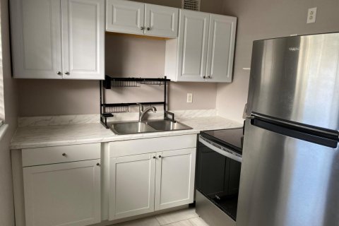 Copropriété à louer à West Palm Beach, Floride: 2 chambres, 74.14 m2 № 2431325 - photo 14