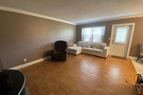 Copropriété à louer à West Palm Beach, Floride: 2 chambres, 74.14 m2 № 2431325 - photo 4