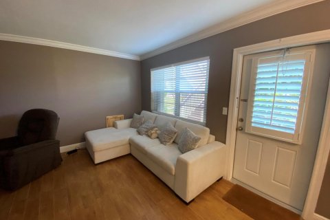 Copropriété à louer à West Palm Beach, Floride: 2 chambres, 74.14 m2 № 2431325 - photo 3
