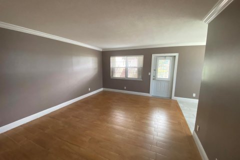 Copropriété à louer à West Palm Beach, Floride: 2 chambres, 74.14 m2 № 2431325 - photo 11