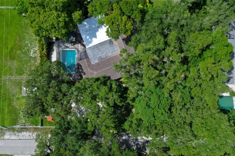 Commercial property in Dania Beach, Florida № 2428363 - photo 23
