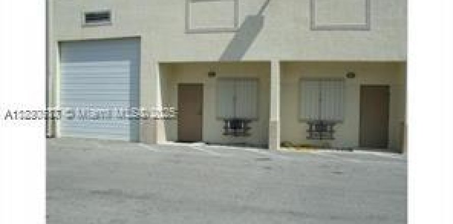 Immobilier commercial à Miami, Floride № 1814239