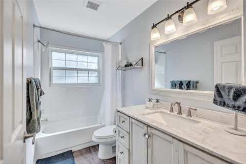 House in Tarpon Springs, Florida 4 bedrooms, 154.96 sq.m. № 2151426 - photo 29