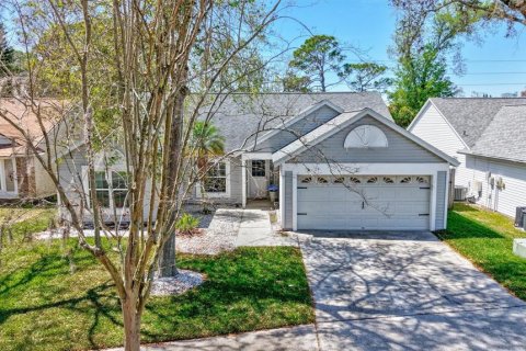 House in Tarpon Springs, Florida 4 bedrooms, 154.96 sq.m. № 2151426 - photo 3