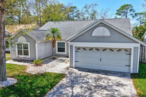 Casa en Tarpon Springs, Florida 4 dormitorios, 154.96 m2 № 2151426