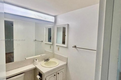 Copropriété à louer à Boca Raton, Floride: 1 chambre, 66.89 m2 № 2089472 - photo 8
