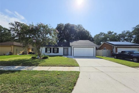 House in Jacksonville, Florida 3 bedrooms, 128.95 sq.m. № 2315279 - photo 2