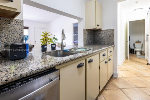 Купить кондоминиум в Бока-Ратон, Флорида 1 спальня, 53.51м2, № 2032558 - фото 12