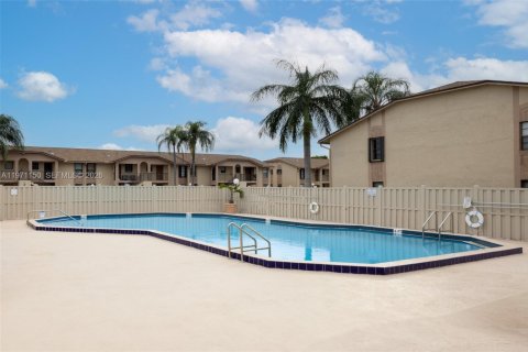 Купить кондоминиум в Бока-Ратон, Флорида 1 спальня, 53.51м2, № 2032558 - фото 17