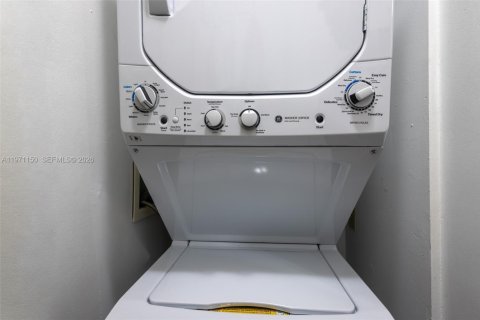 Купить кондоминиум в Бока-Ратон, Флорида 1 спальня, 53.51м2, № 2032558 - фото 15