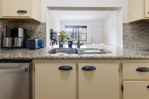 Купить кондоминиум в Бока-Ратон, Флорида 1 спальня, 53.51м2, № 2032558 - фото 10