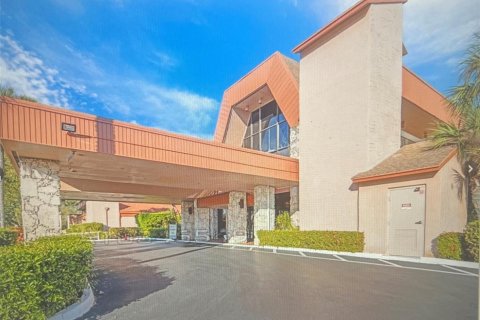 Купить кондоминиум в Маргит, Флорида 2 спальни, 89м2, № 2170028 - фото 24