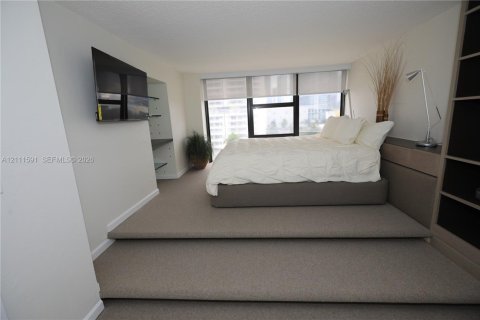 Copropriété à louer à Miami, Floride: 1 chambre, 91.97 m2 № 2439392 - photo 24