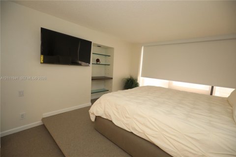 Copropriété à louer à Miami, Floride: 1 chambre, 91.97 m2 № 2439392 - photo 23