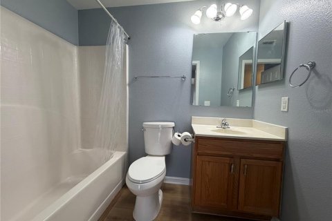 House in Winter Haven, Florida 3 bedrooms, 144.46 sq.m. № 2393729 - photo 24