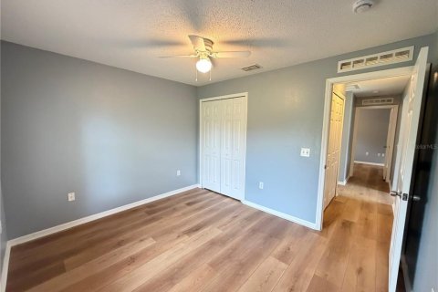 House in Winter Haven, Florida 3 bedrooms, 144.46 sq.m. № 2393729 - photo 21