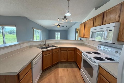 House in Winter Haven, Florida 3 bedrooms, 144.46 sq.m. № 2393729 - photo 11