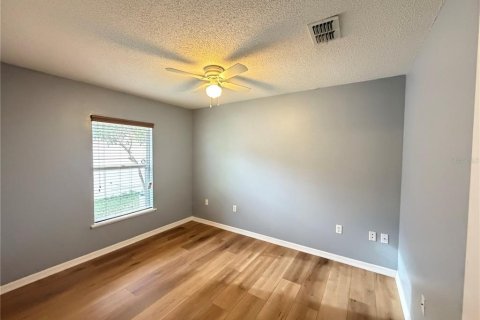 House in Winter Haven, Florida 3 bedrooms, 144.46 sq.m. № 2393729 - photo 26