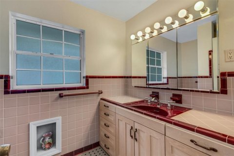House in Bradenton, Florida 3 bedrooms, 150.04 sq.m. № 1734692 - photo 14