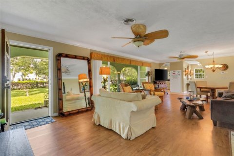 House in Bradenton, Florida 3 bedrooms, 150.04 sq.m. № 1734692 - photo 6