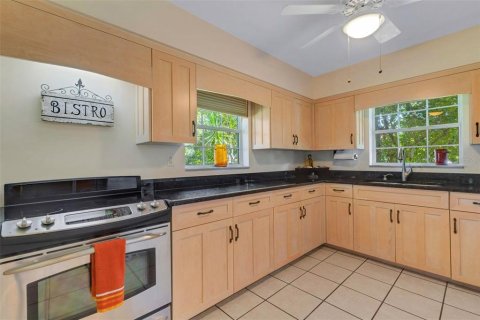 House in Bradenton, Florida 3 bedrooms, 150.04 sq.m. № 1734692 - photo 11
