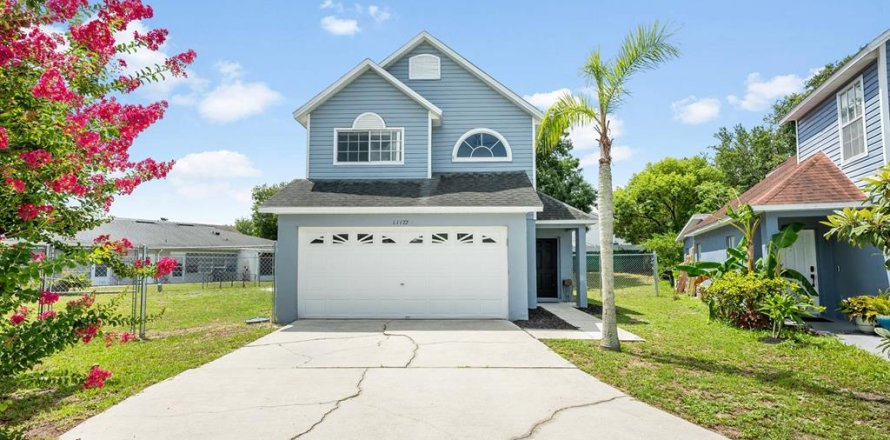 House in Orlando, Florida 3 bedrooms, 129.88 sq.m. № 1816770
