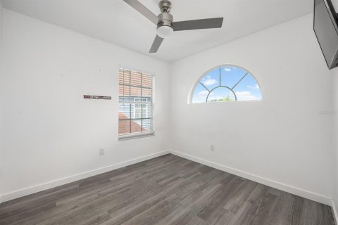 House in Orlando, Florida 3 bedrooms, 129.88 sq.m. № 1816770 - photo 5
