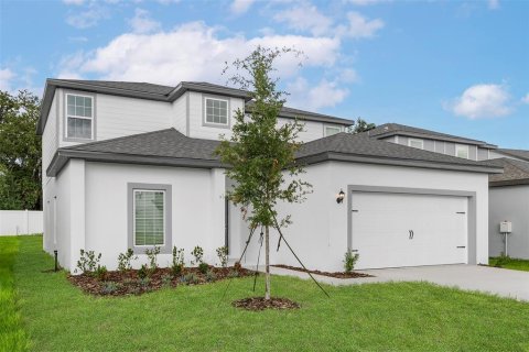 House in Astatula, Florida 5 bedrooms, 228.63 sq.m. № 1851001 - photo 1