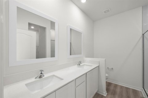 House in Astatula, Florida 5 bedrooms, 228.63 sq.m. № 1851001 - photo 13