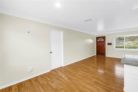 Casa en venta en Saint Petersburg, Florida, 3 dormitorios, 99.87 m2 № 1782856 - foto 9