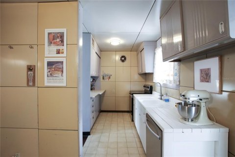 Casa en venta en Tampa, Florida, 2 dormitorios, 117.24 m2 № 1866519 - foto 25