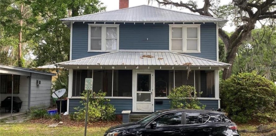 Propiedad comercial en Gainesville, Florida 7 dormitorios, 262.54 m2 № 1913249