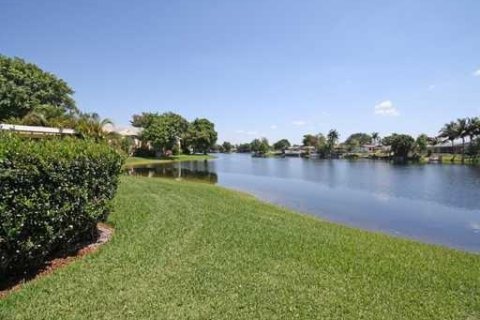 Copropriété à louer à Pembroke Pines, Floride: 3 chambres, 101.54 m2 № 2401411 - photo 13
