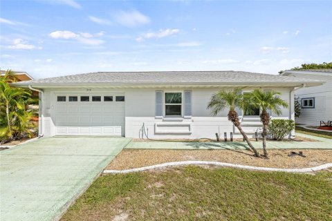 Casa en venta en Sun City Center, Florida, 2 dormitorios, 109.62 m2 № 1900303 - foto 1