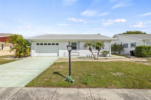 Casa en venta en Sun City Center, Florida, 2 dormitorios, 109.62 m2 № 1900303 - foto 3