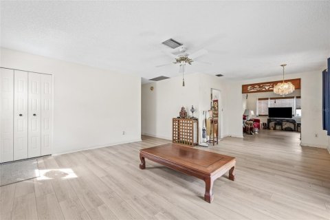 Casa en venta en Sun City Center, Florida, 2 dormitorios, 109.62 m2 № 1900303 - foto 9