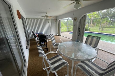Снять в аренду виллу или дом в Пунта-Горда, Флорида 3 спальни, 206.99м2, № 2280014 - фото 14