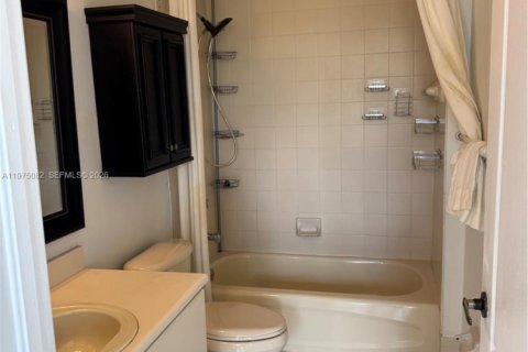 Снять в аренду кондоминиум в Хайалиа, Флорида 2 спальни, 89.84м2, № 2079515 - фото 7