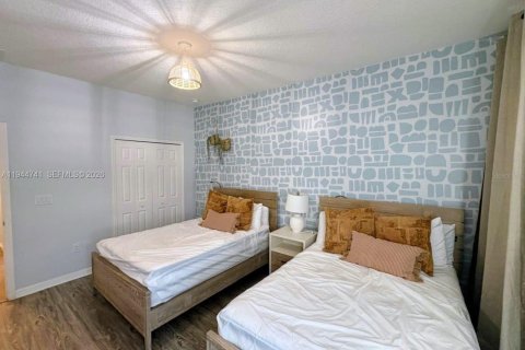 Casa en alquiler en Kissimmee, Florida, 8 dormitorios № 2152836 - foto 16