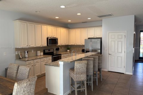 Casa en alquiler en Kissimmee, Florida, 8 dormitorios № 2152836 - foto 6