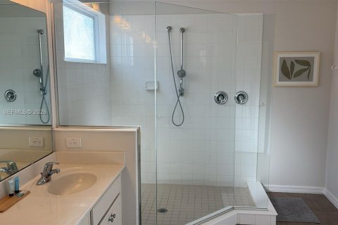 Casa en alquiler en Kissimmee, Florida, 8 dormitorios № 2152836 - foto 24